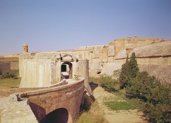 Eingang zum Fort de Salses, erbaut 1497-1504